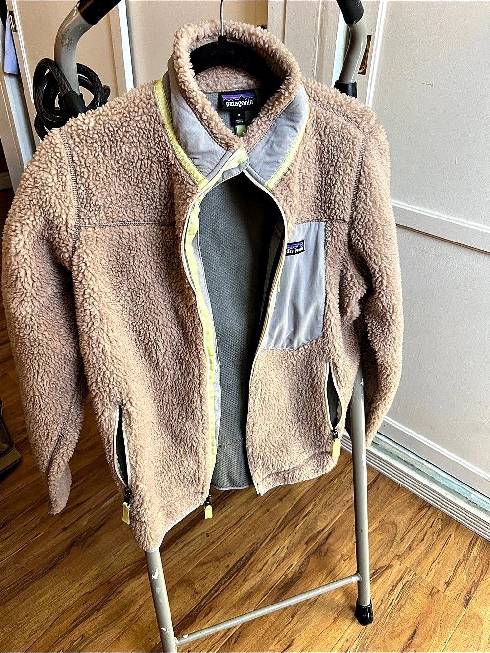 Patagonia Classic Retro-X Fleece Jacket Brown & Gray Medium